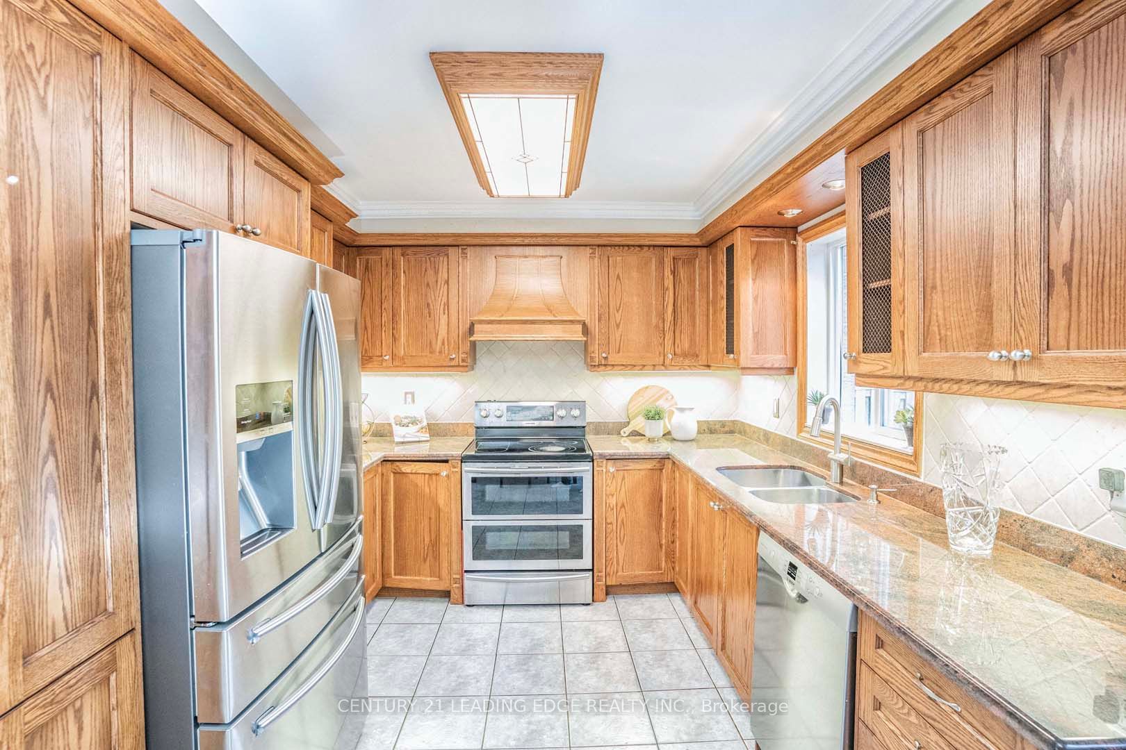 105 Hopkinson Cres