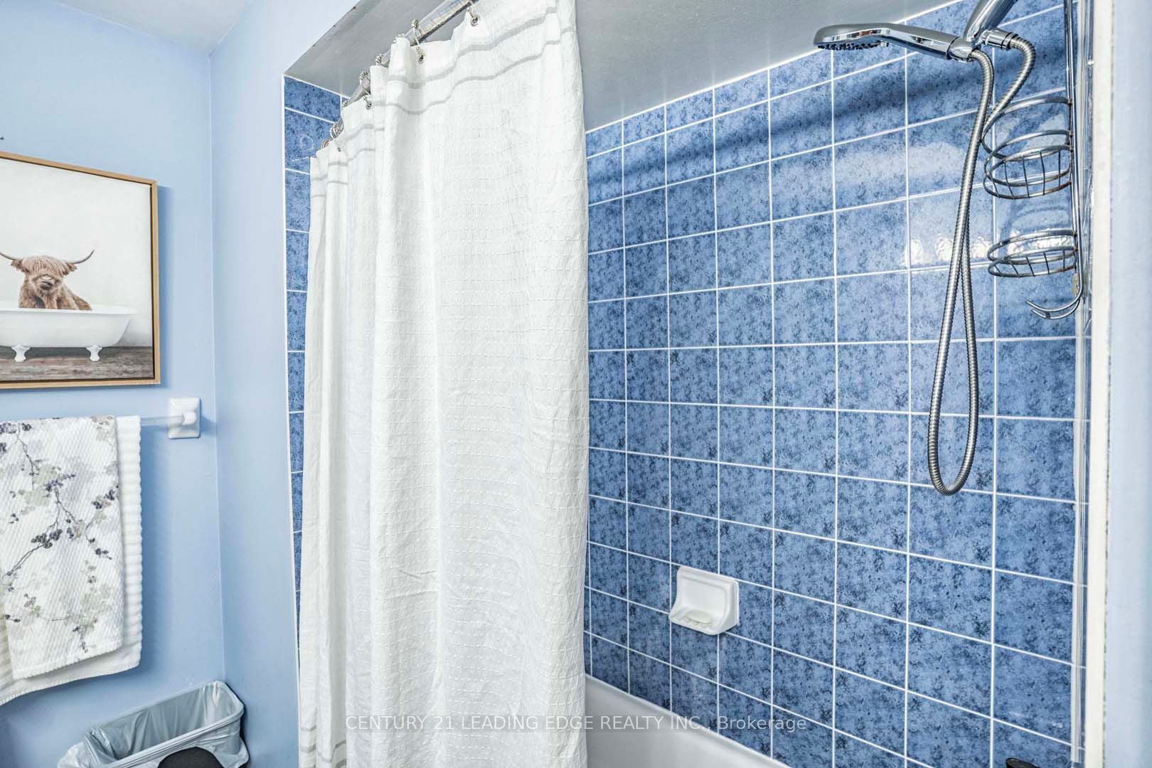105 Hopkinson Cres