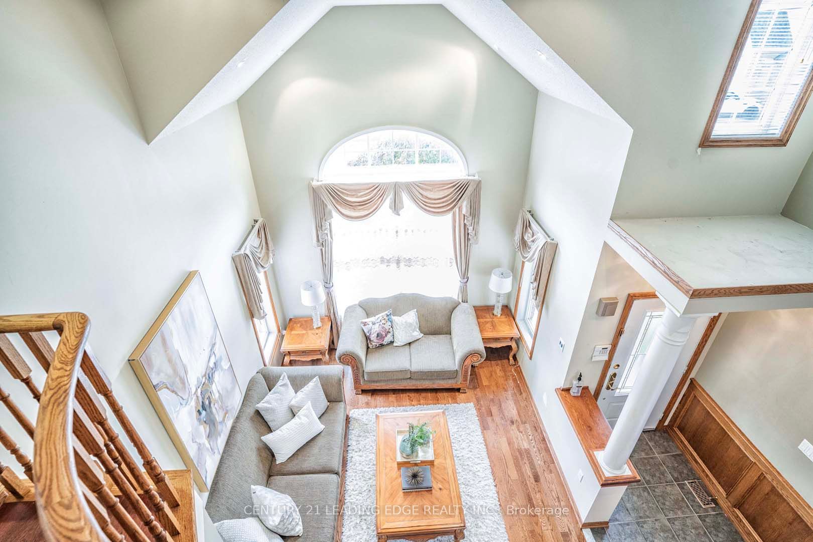 105 Hopkinson Cres