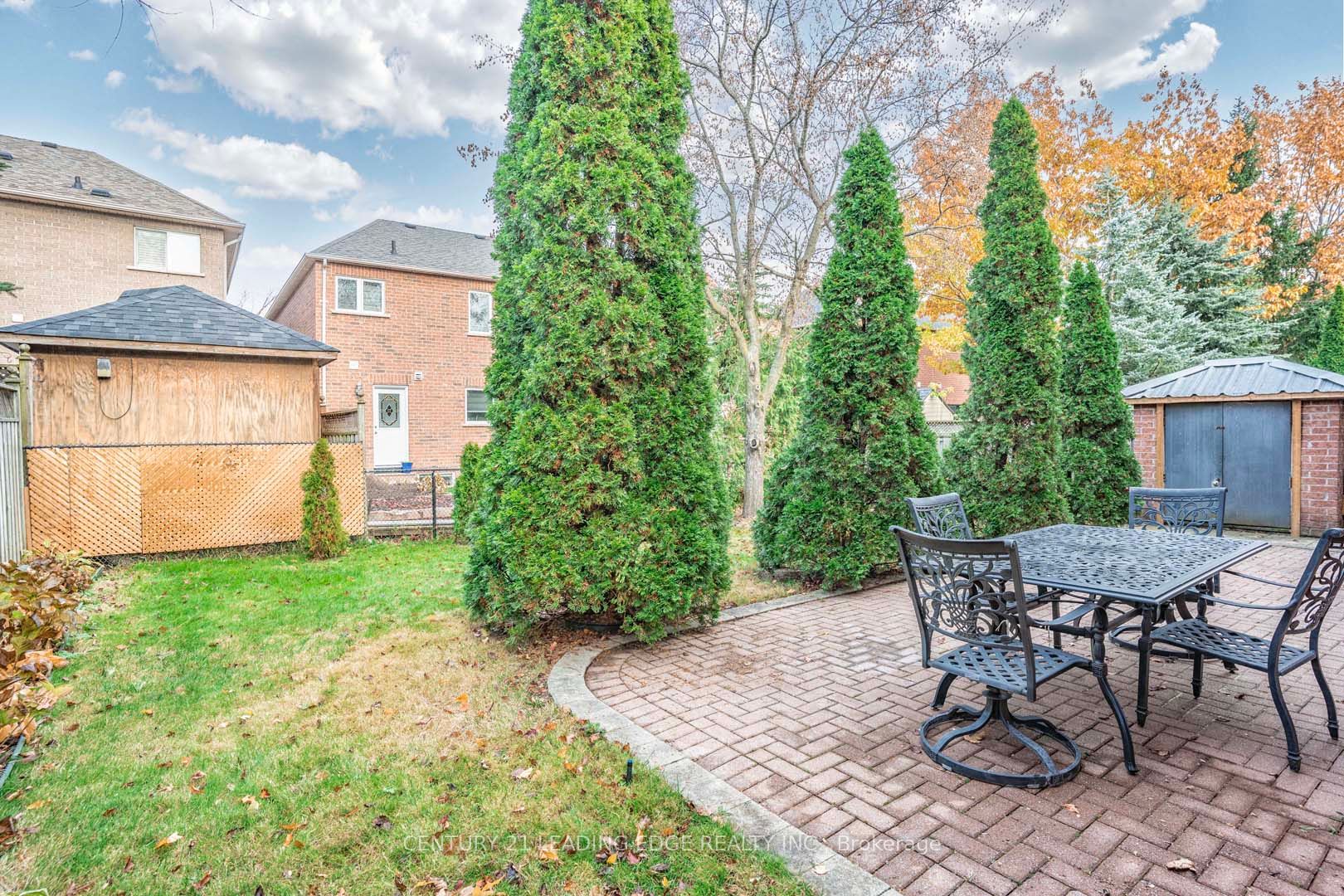 105 Hopkinson Cres
