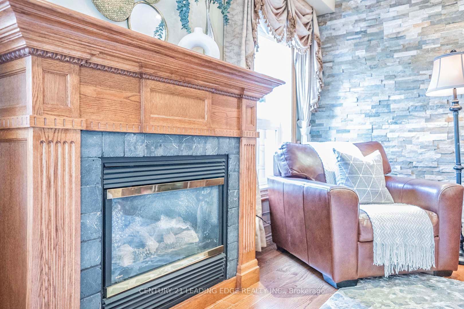 105 Hopkinson Cres