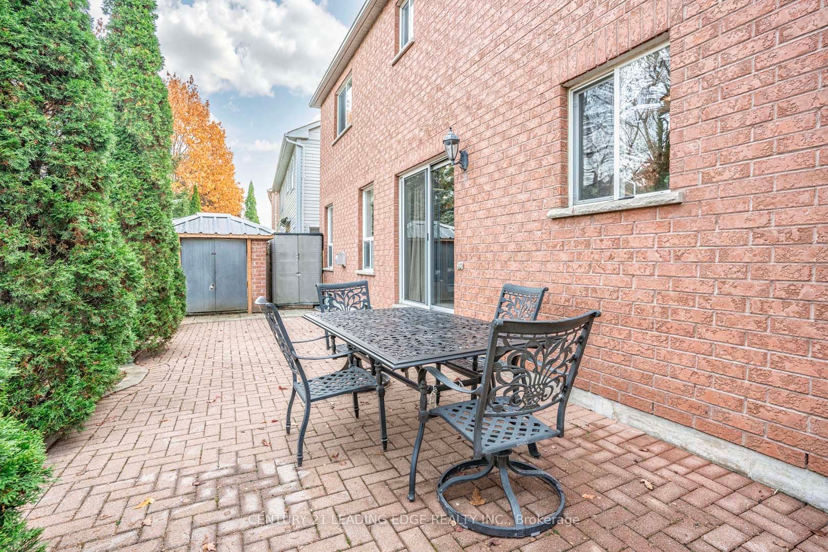 105 Hopkinson Cres