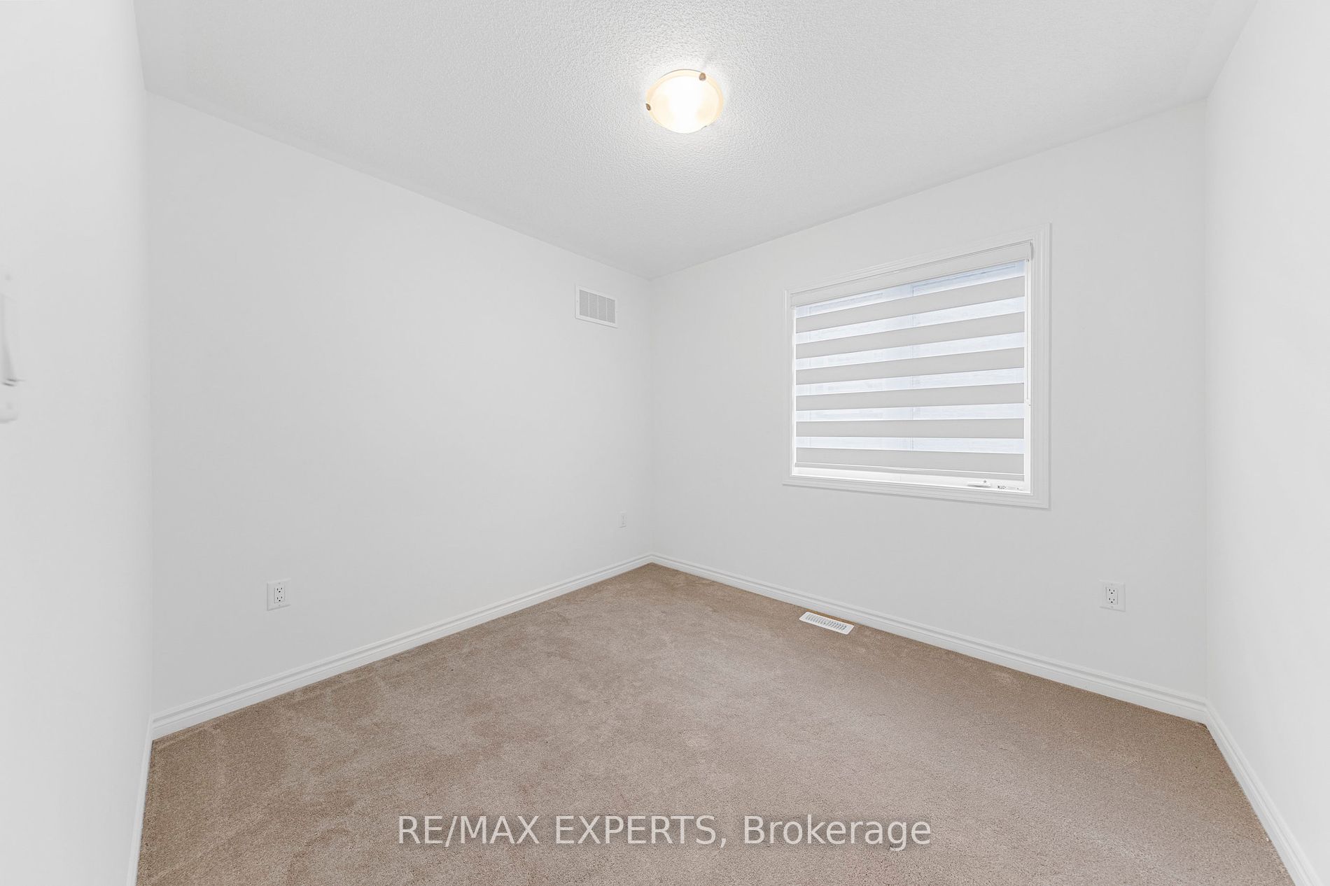 1508 Honey Locust Pl