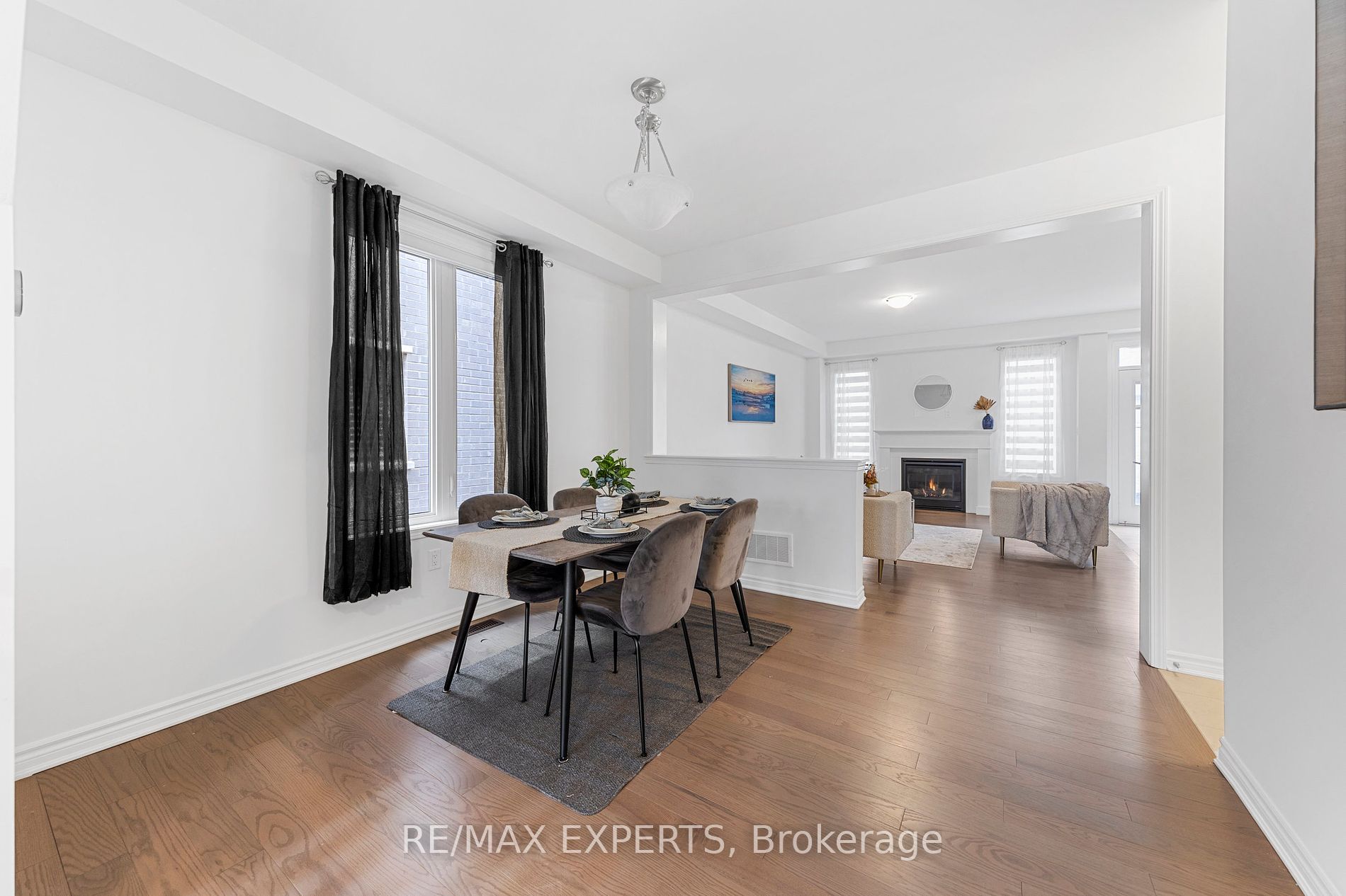 1508 Honey Locust Pl