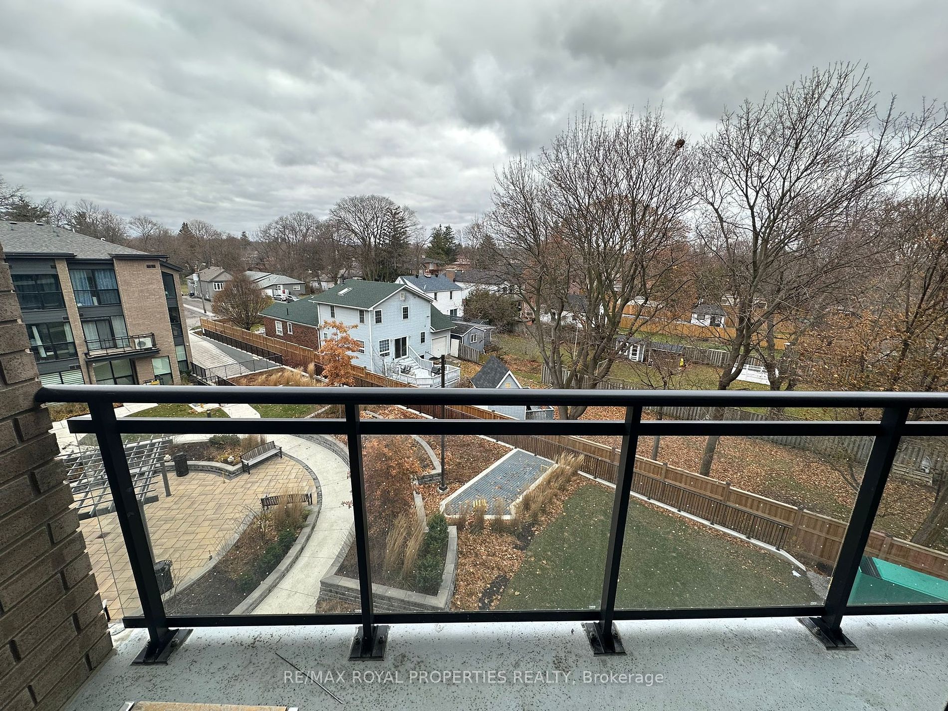 1 Falaise Rd, #410