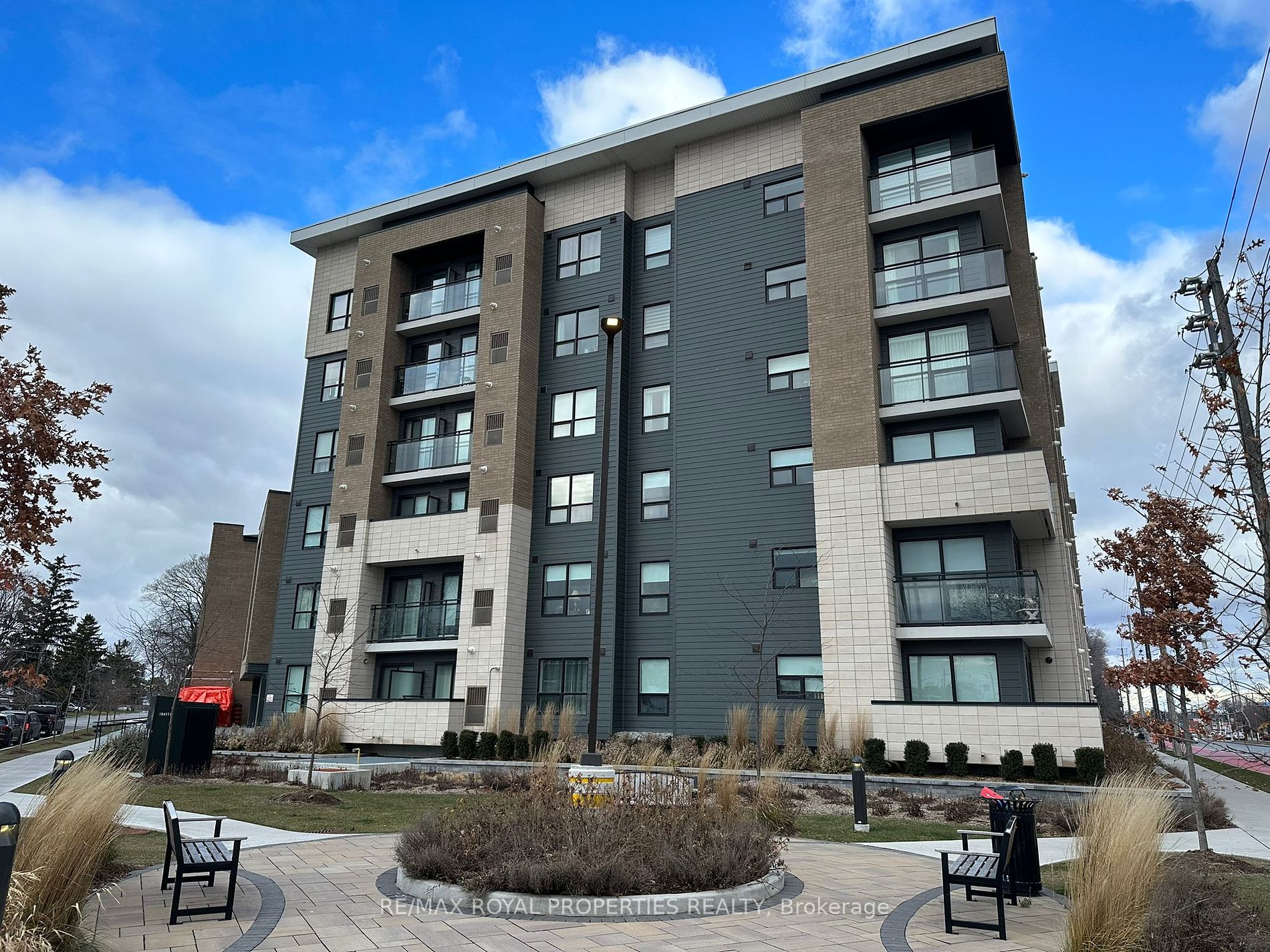1 Falaise Rd, #410