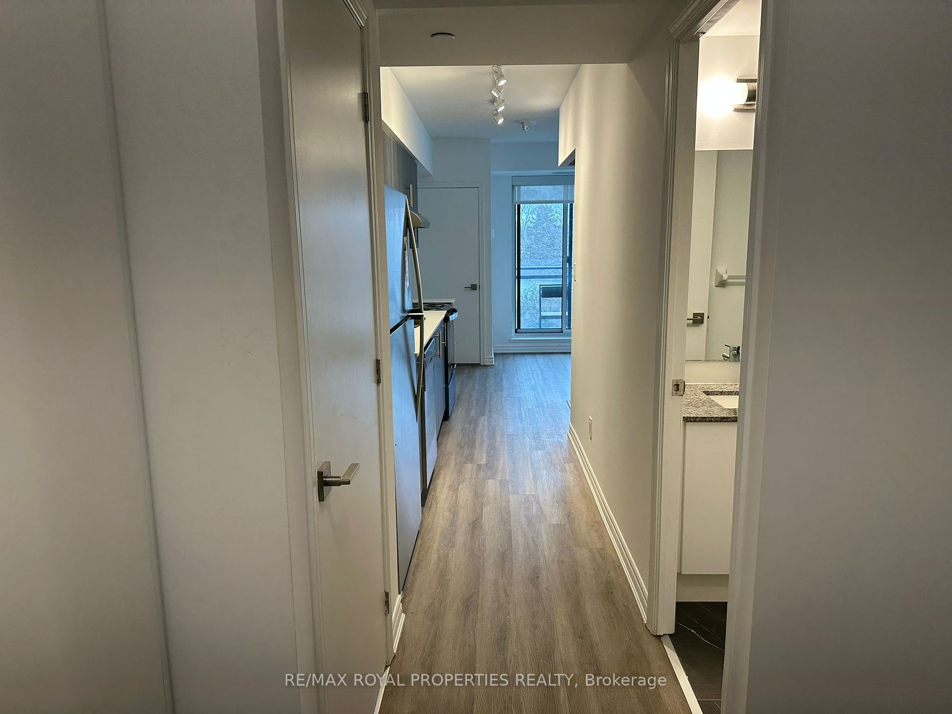 1 Falaise Rd, #410