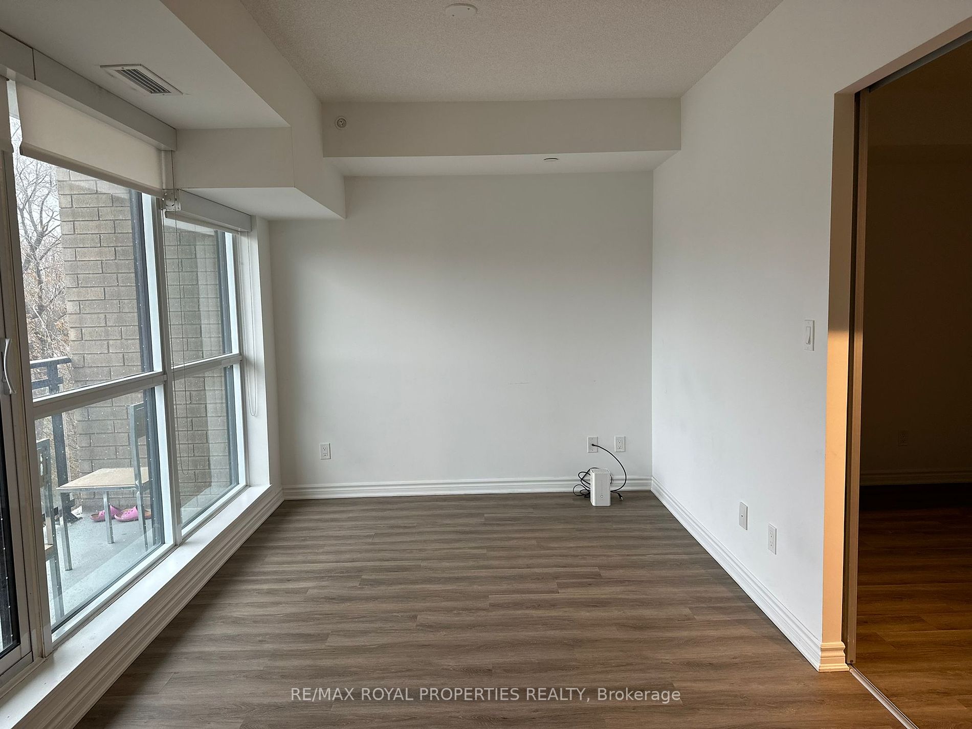 1 Falaise Rd, #410