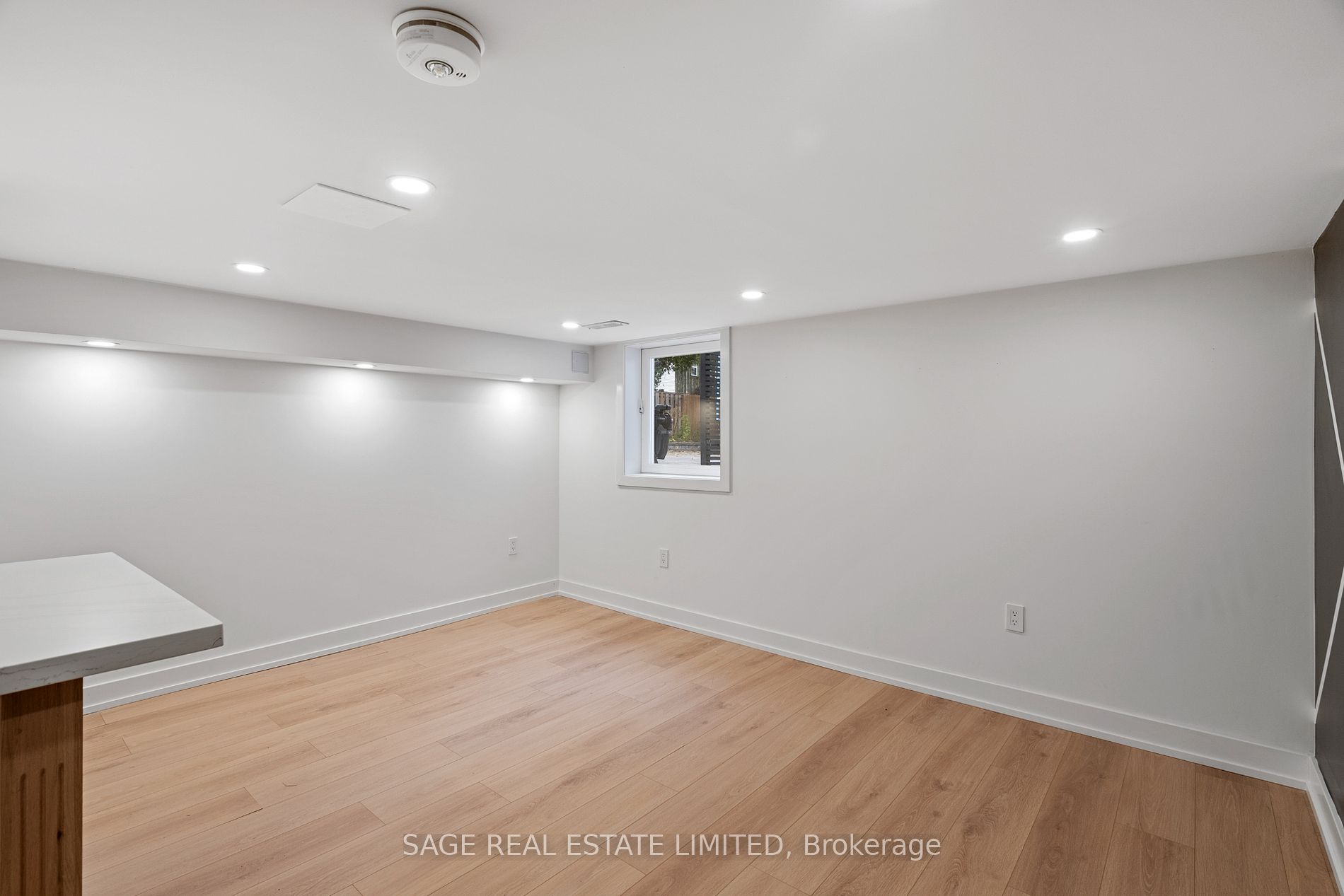 483 Milverton Boulevard