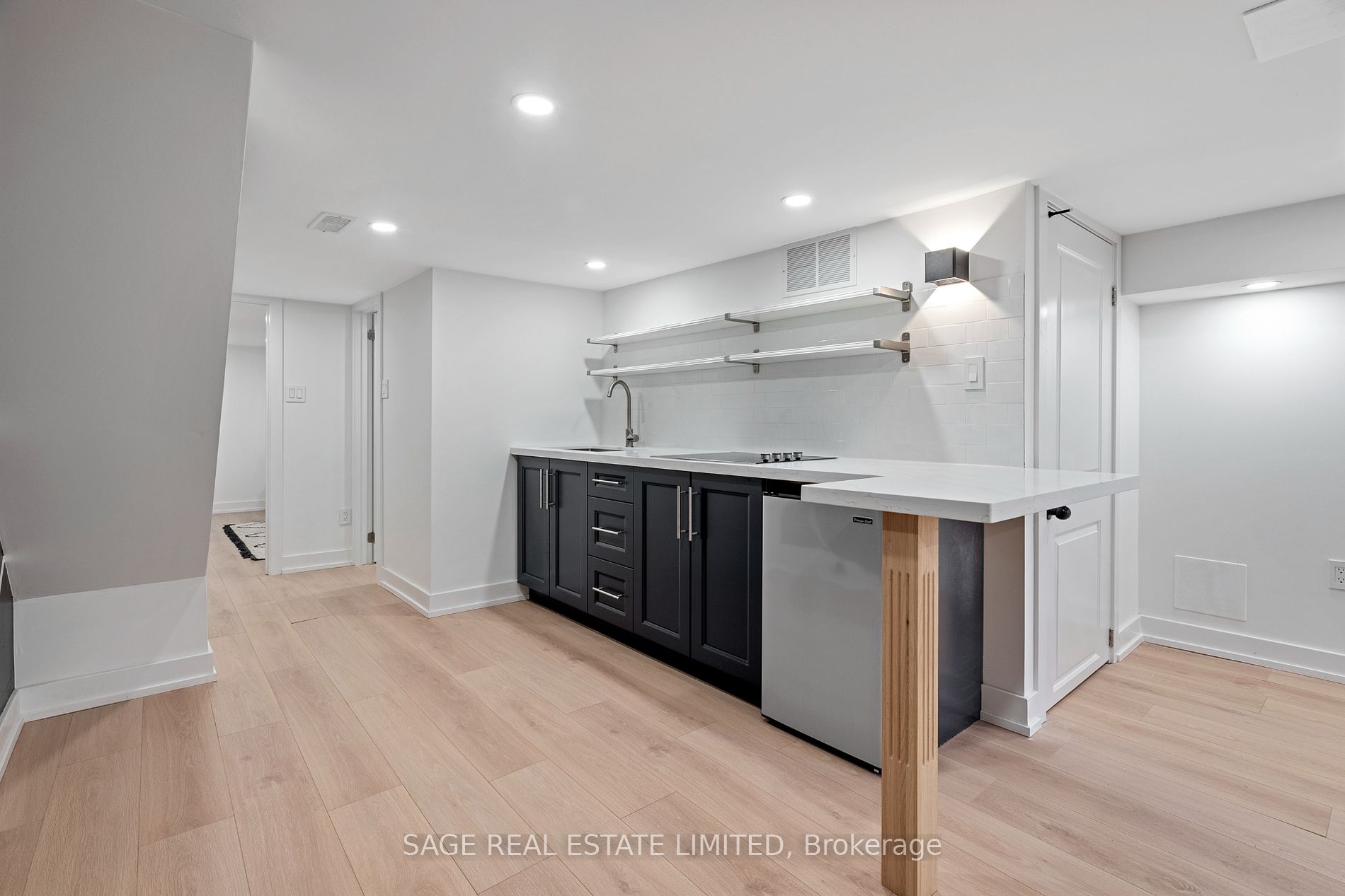 483 Milverton Boulevard