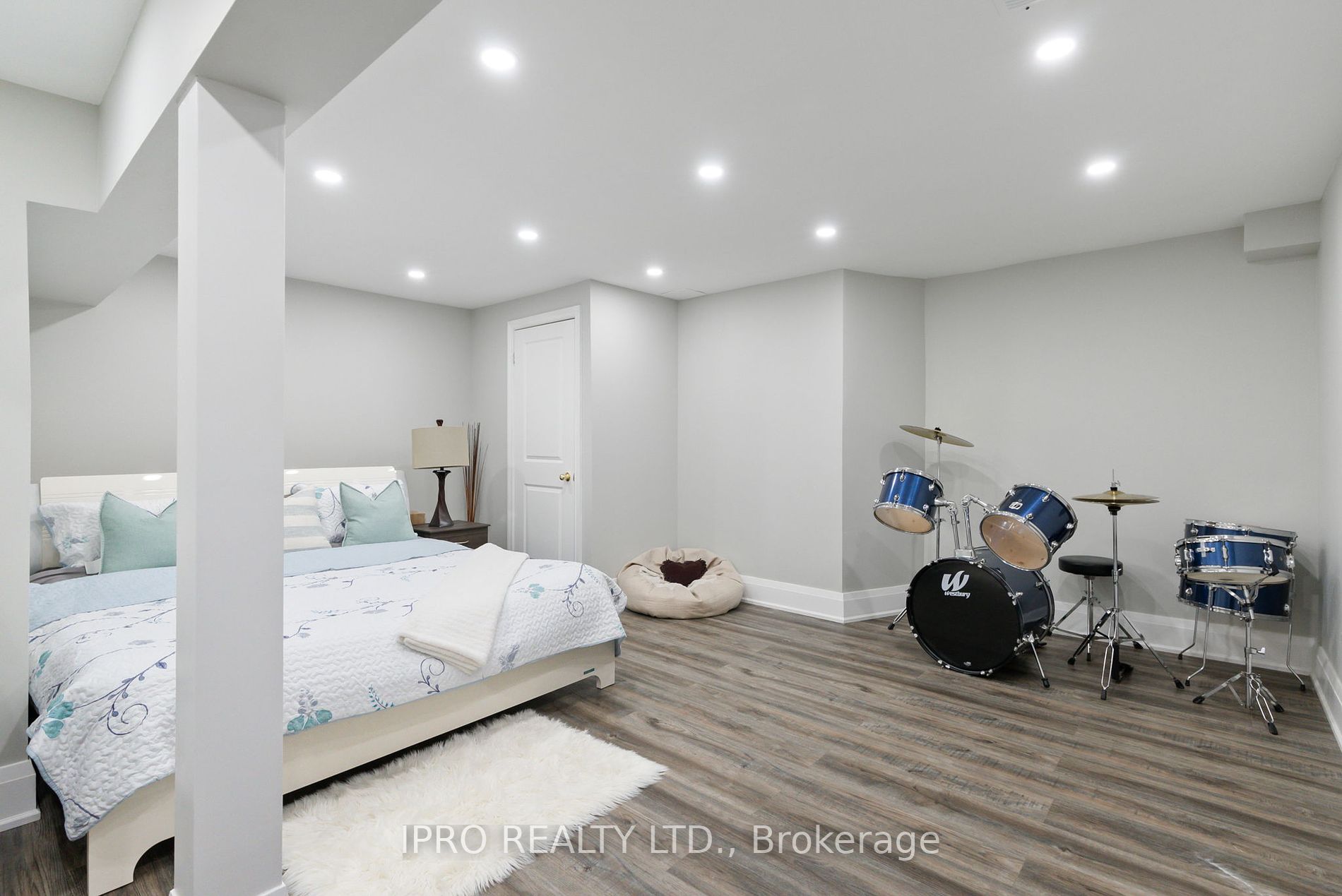485 Maple Ave