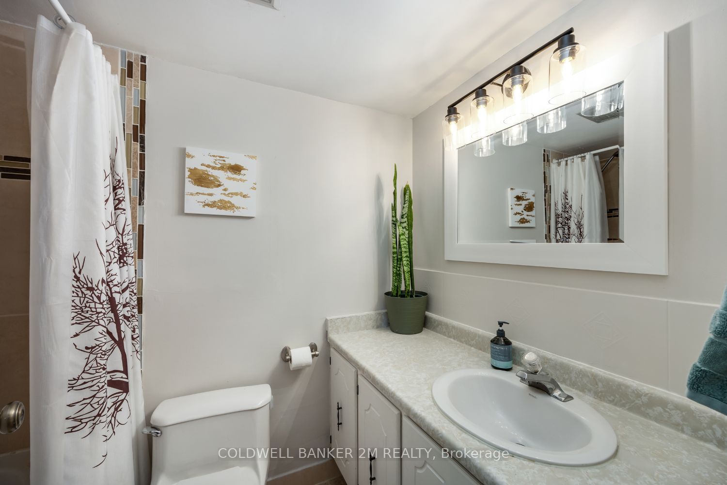 3380 Eglinton Ave E, #1806