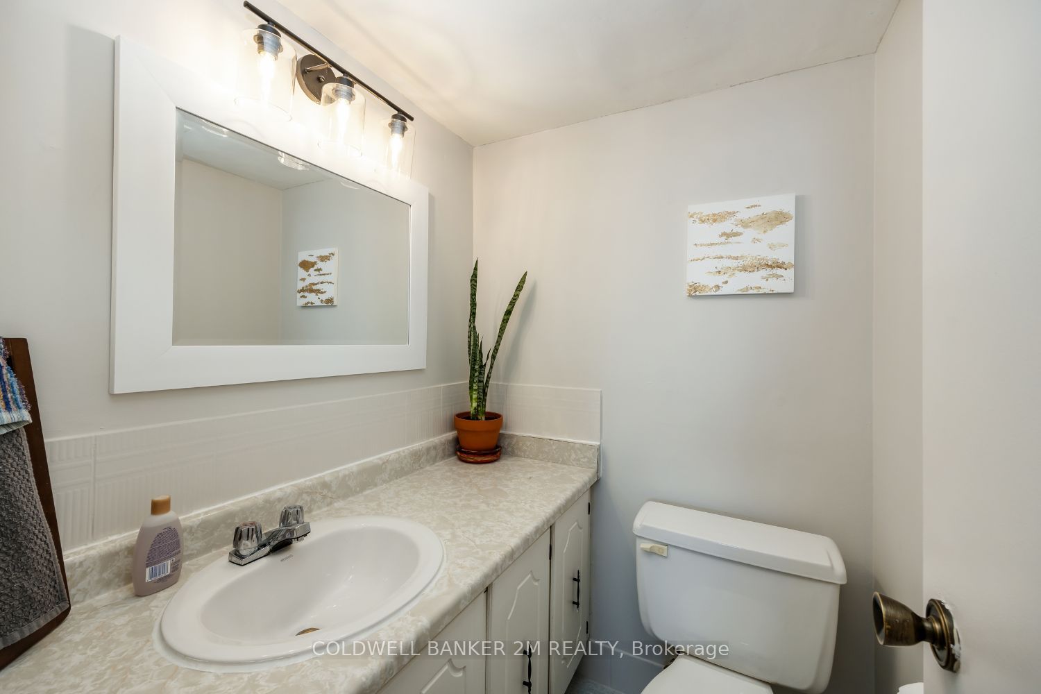 3380 Eglinton Ave E, #1806