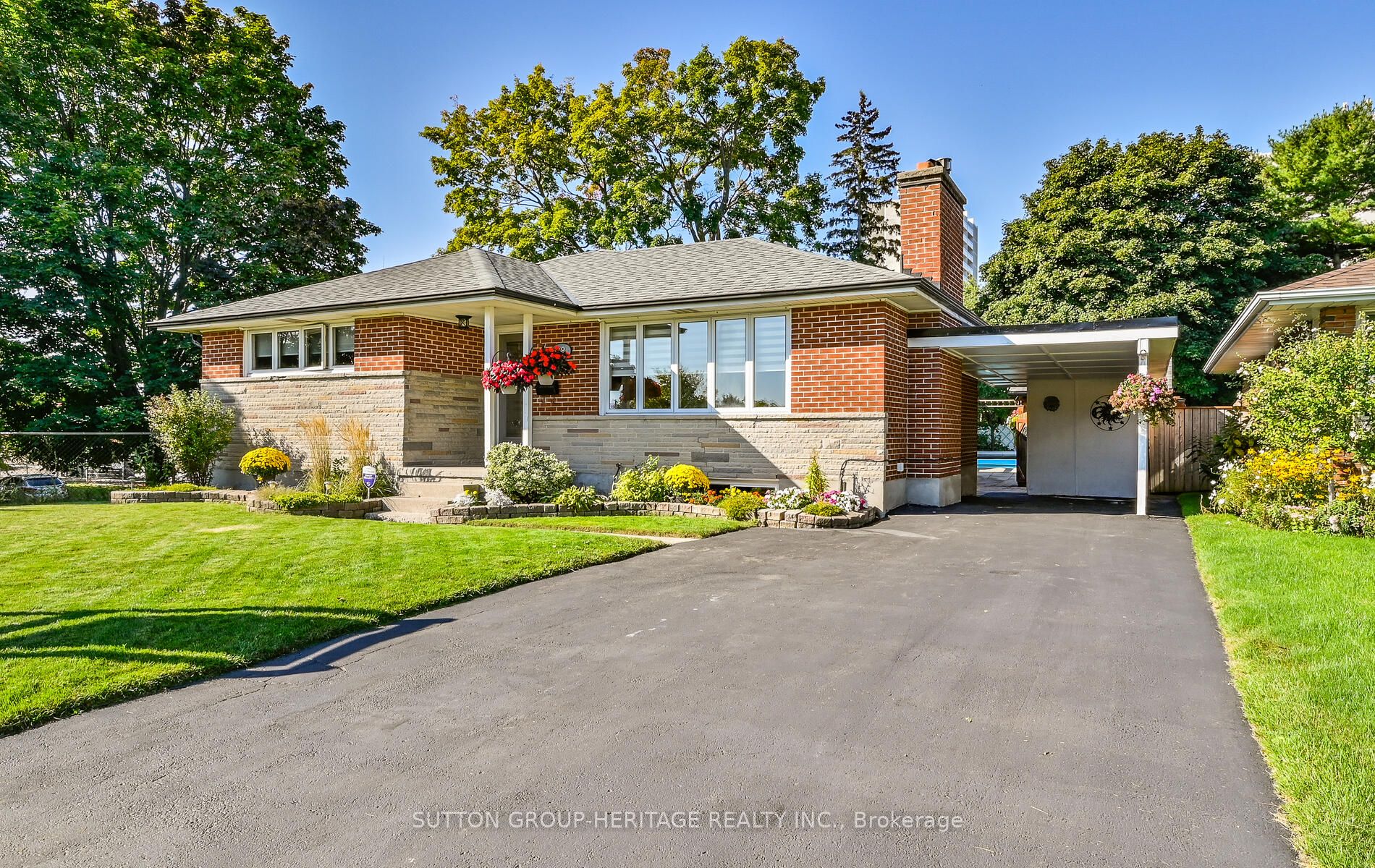 38 Churchill Rd