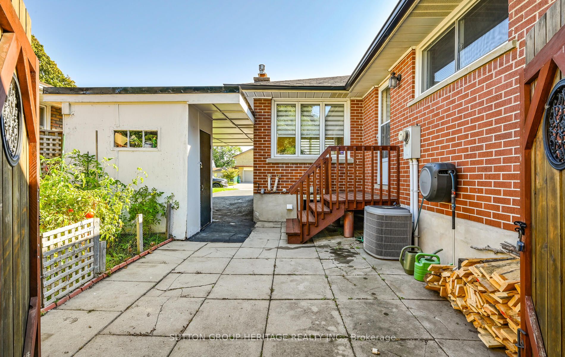 38 Churchill Rd