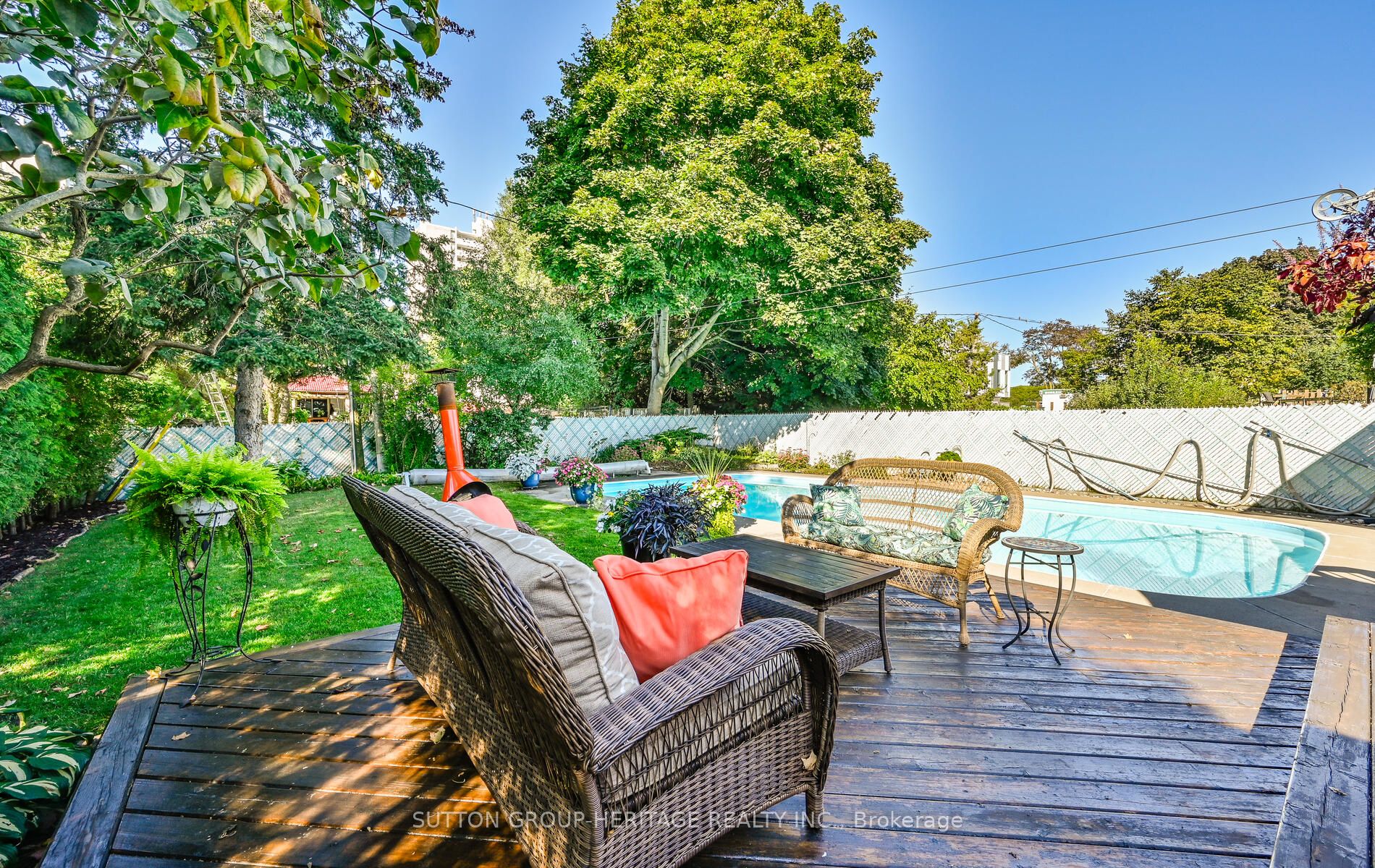 38 Churchill Rd