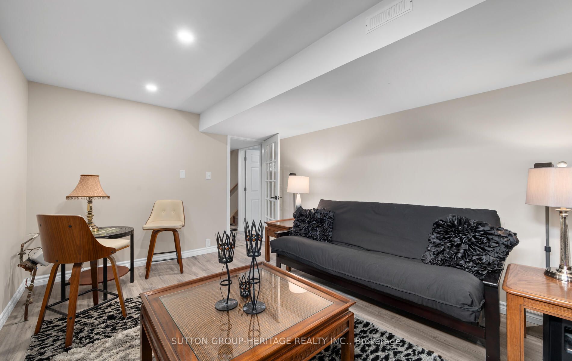 38 Churchill Rd