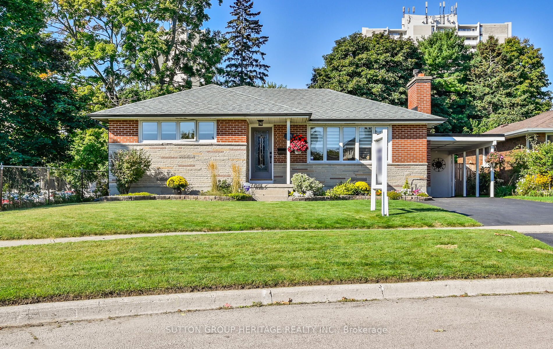 38 Churchill Rd