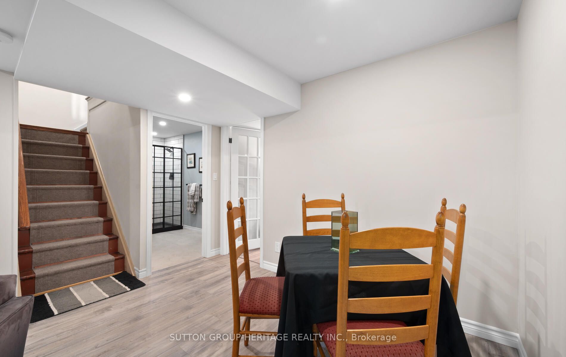 38 Churchill Rd