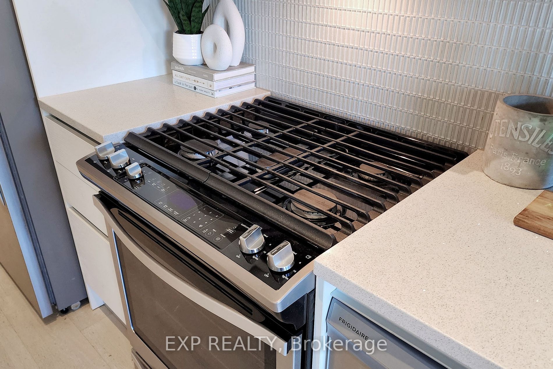 246 Logan Ave, #319