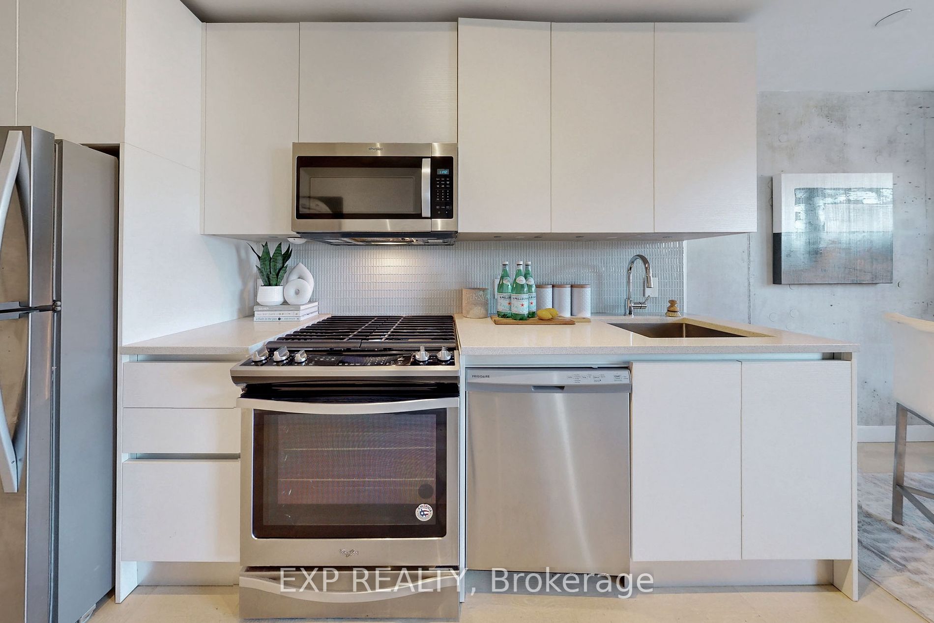246 Logan Ave, #319
