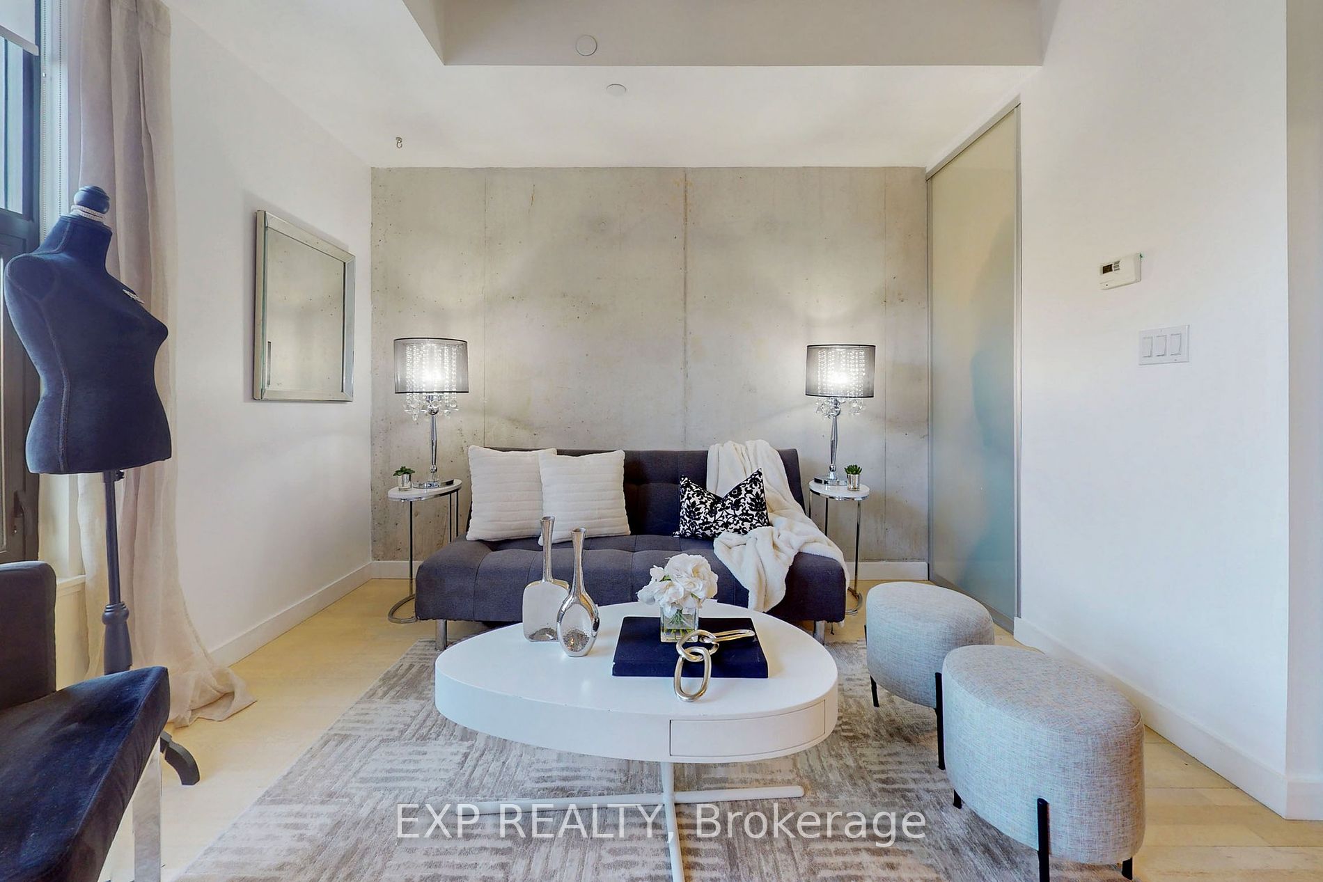 246 Logan Ave, #319
