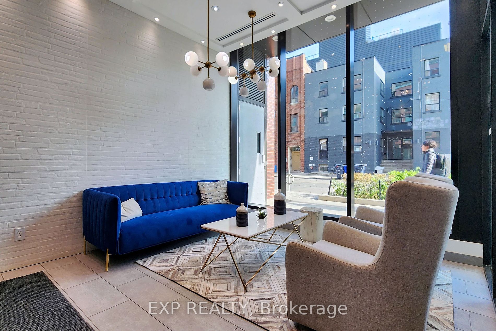 246 Logan Ave, #319