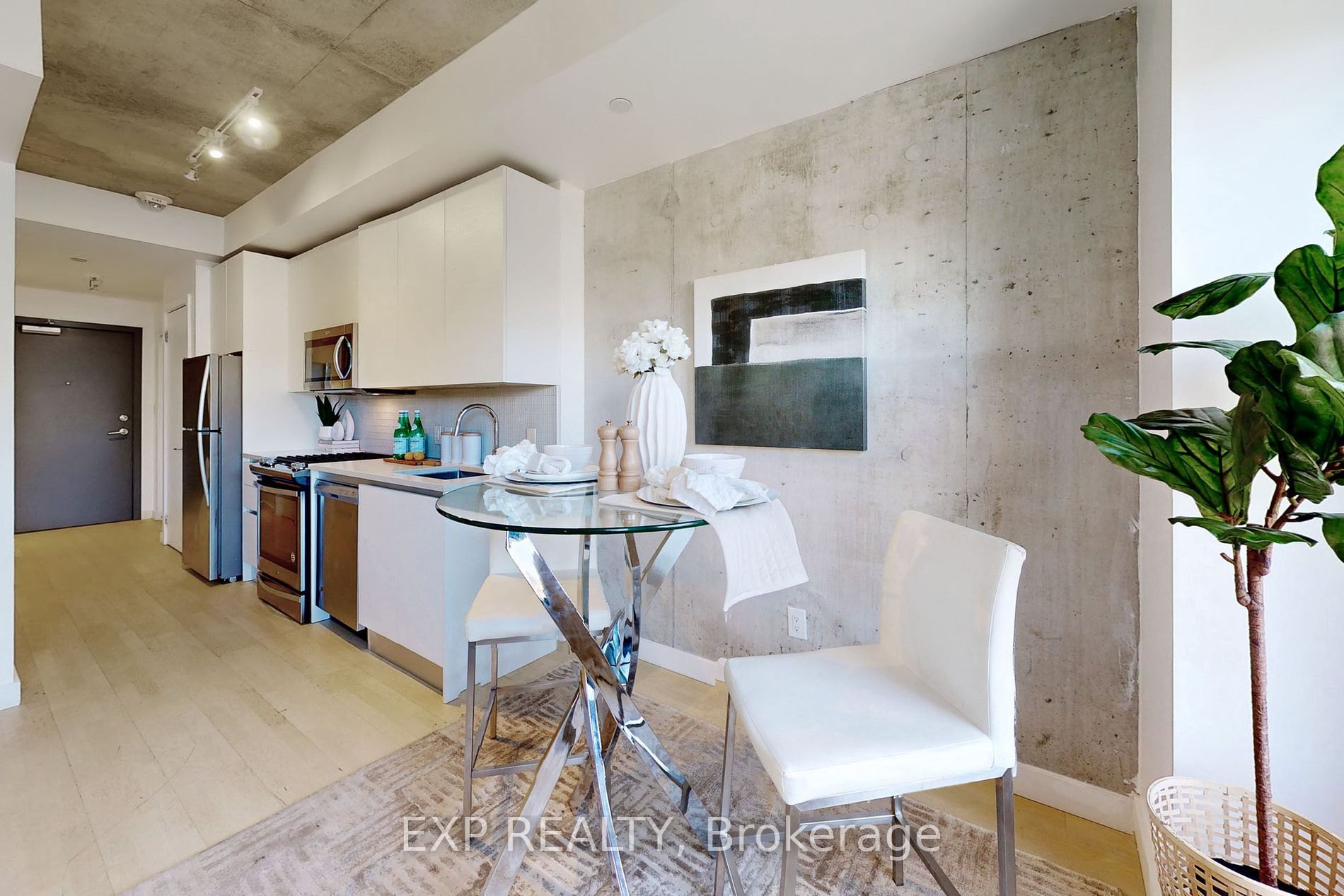 246 Logan Ave, #319