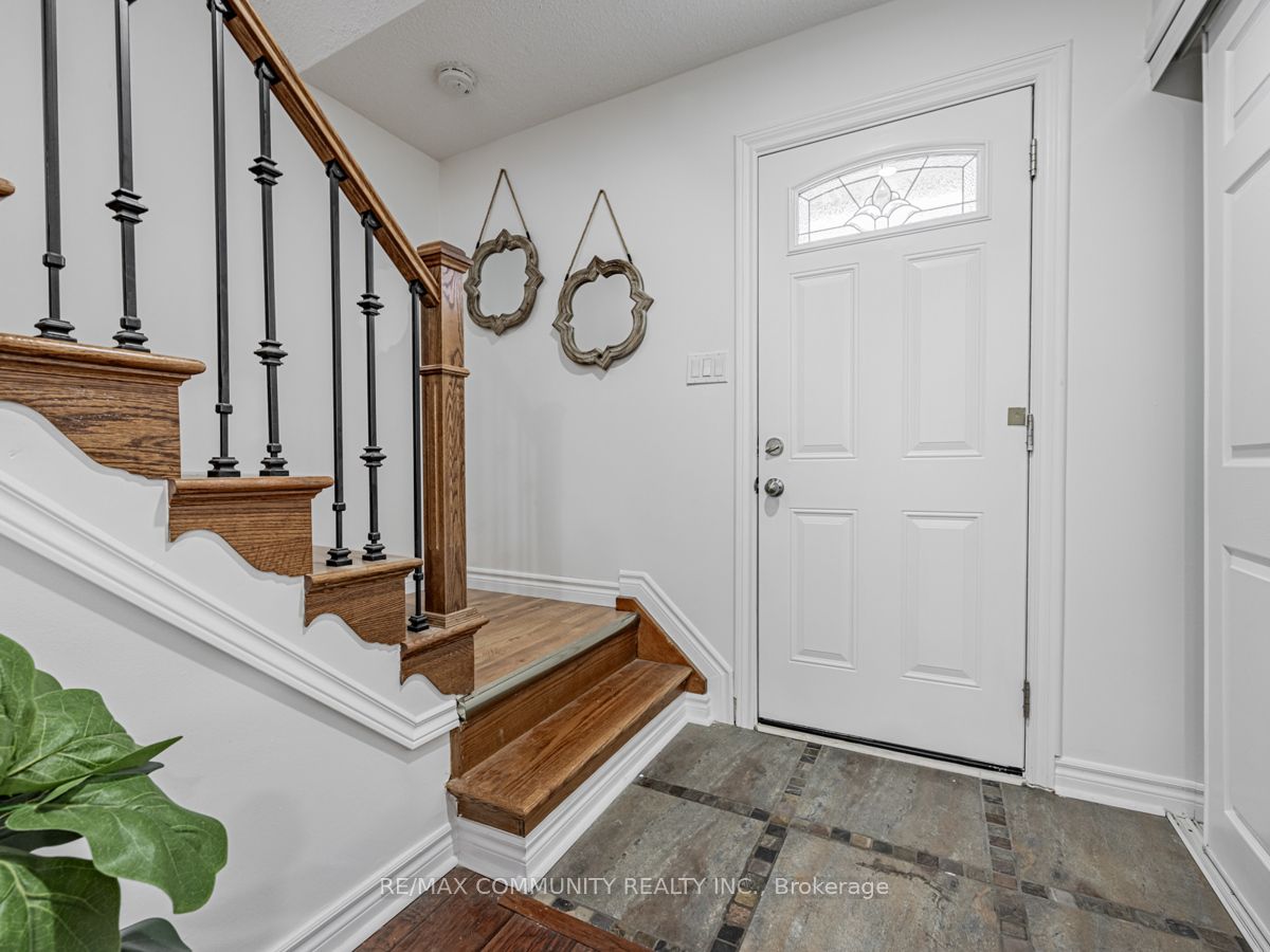 99 Radford Dr
