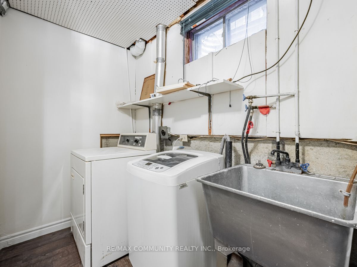 99 Radford Dr