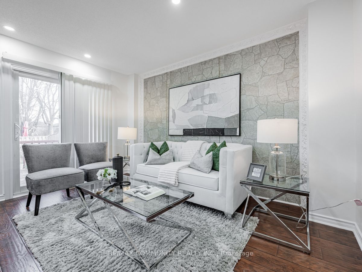 99 Radford Dr