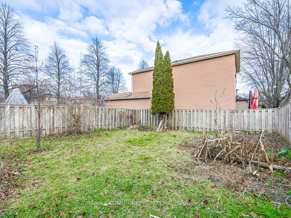 99 Radford Dr