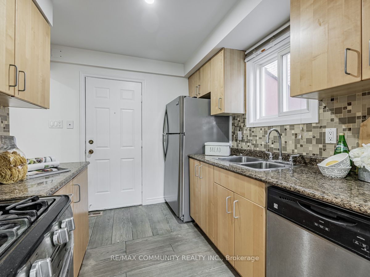 99 Radford Dr