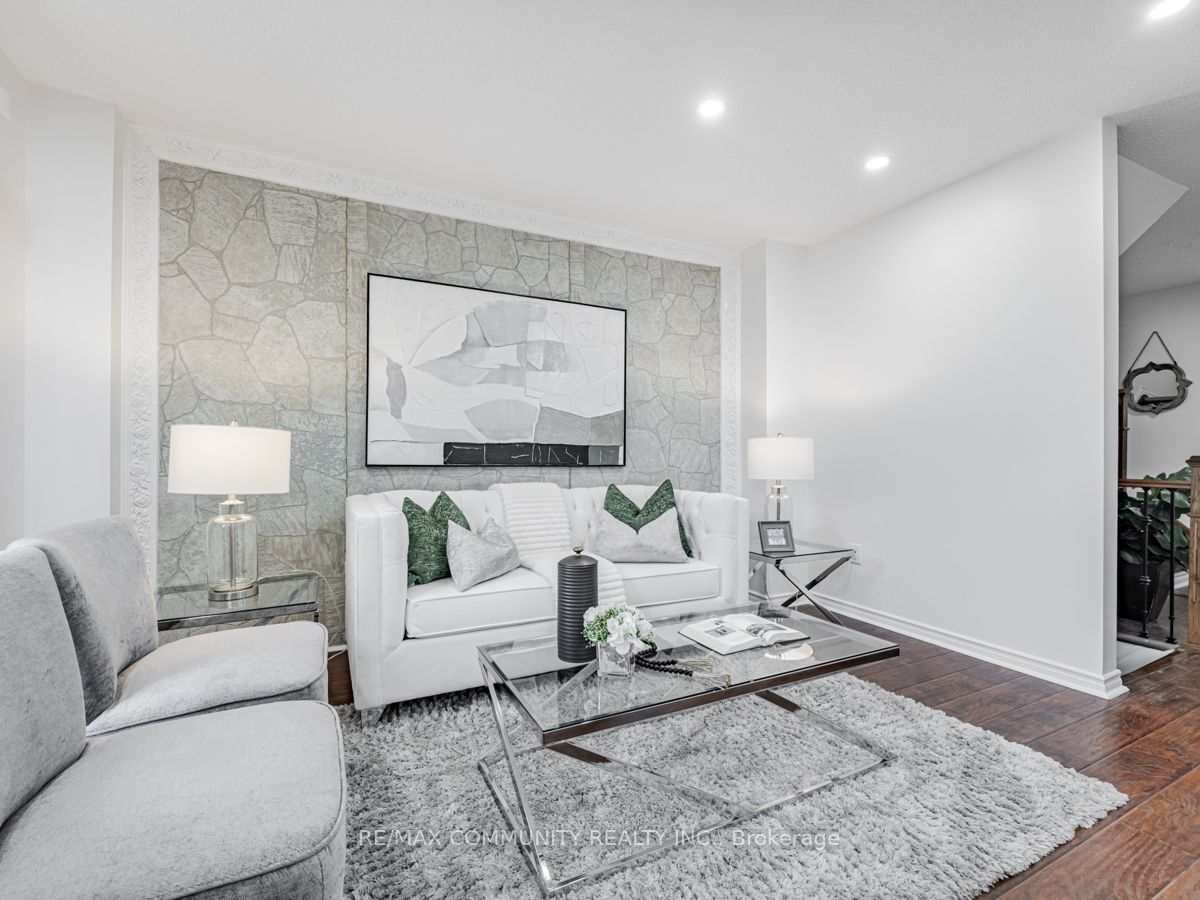 99 Radford Dr