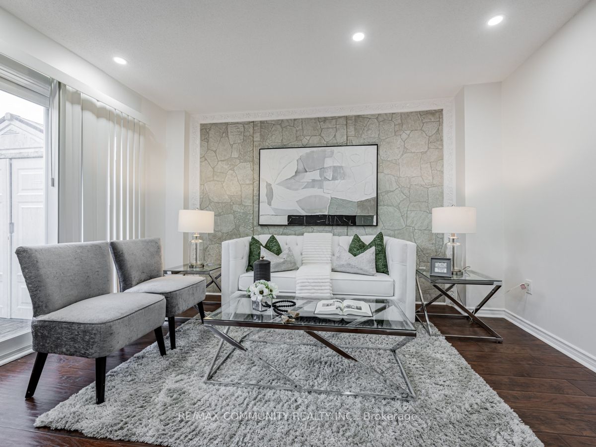 99 Radford Dr