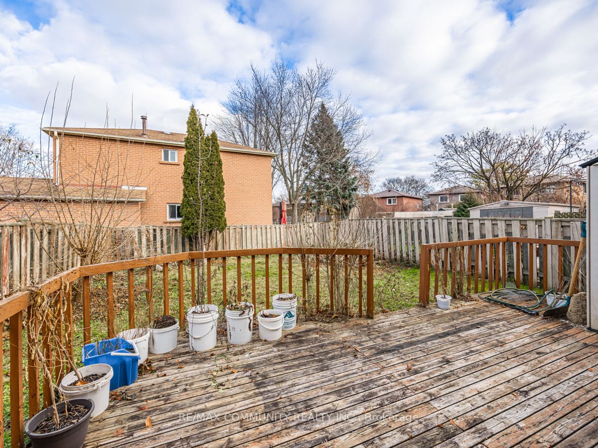99 Radford Dr