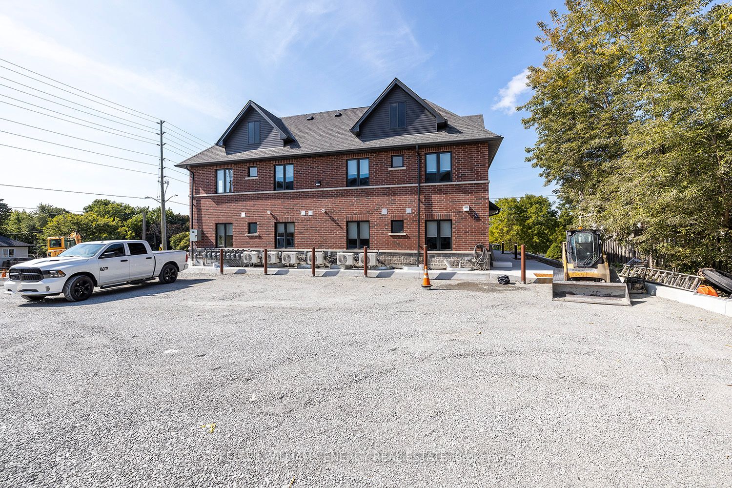 750 King St E, ##105