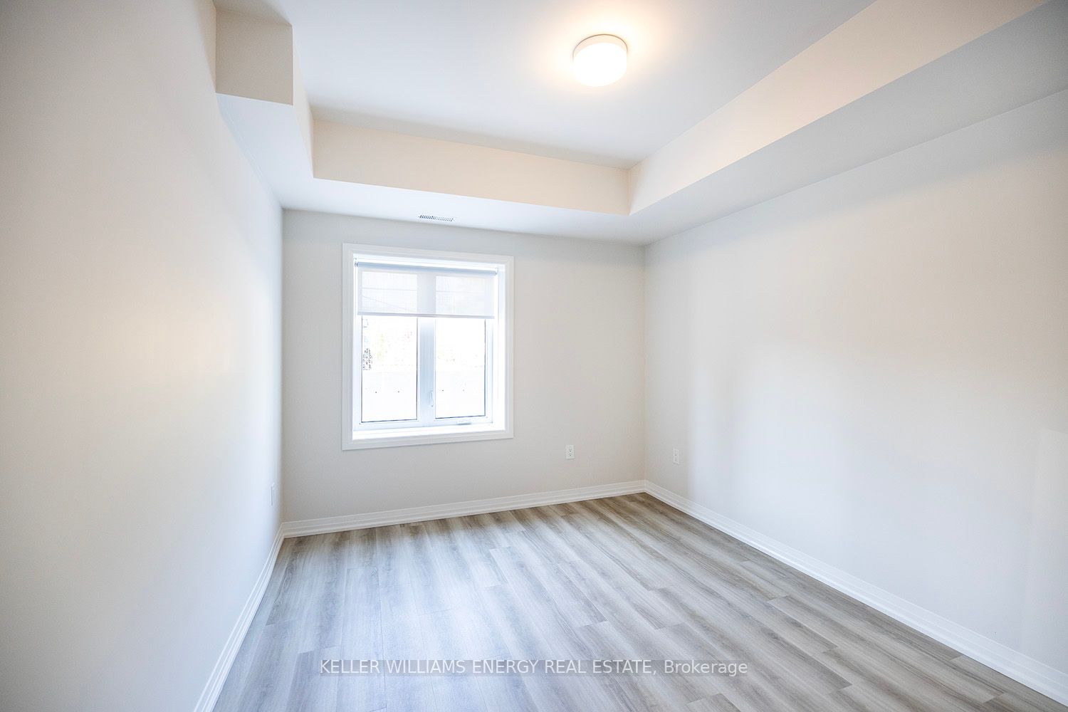 750 King St E, ##105