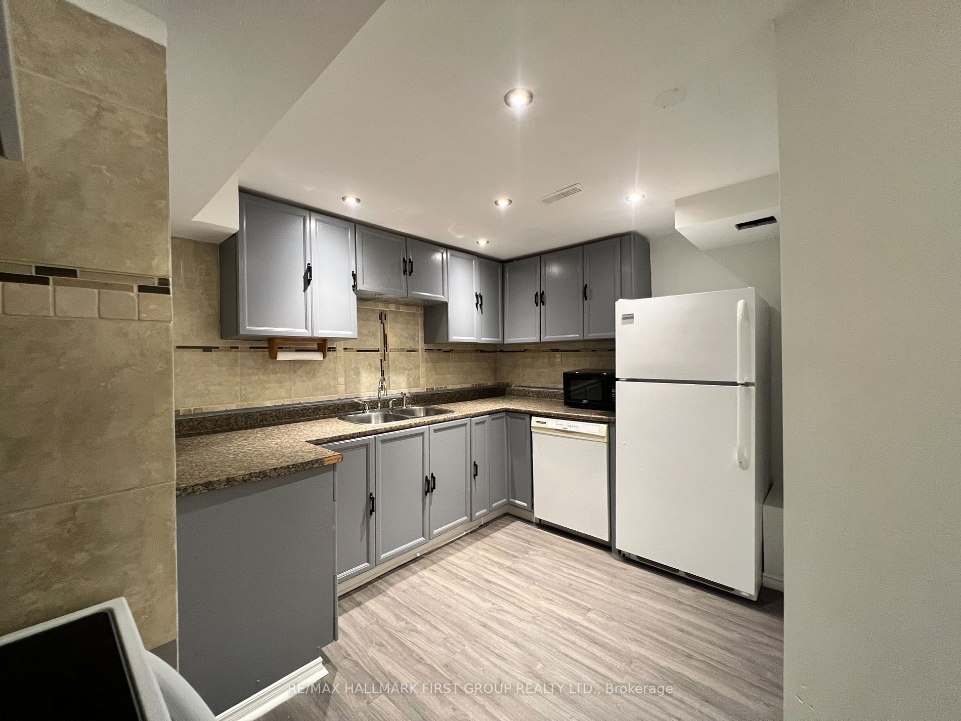 1731 Echo Point Court