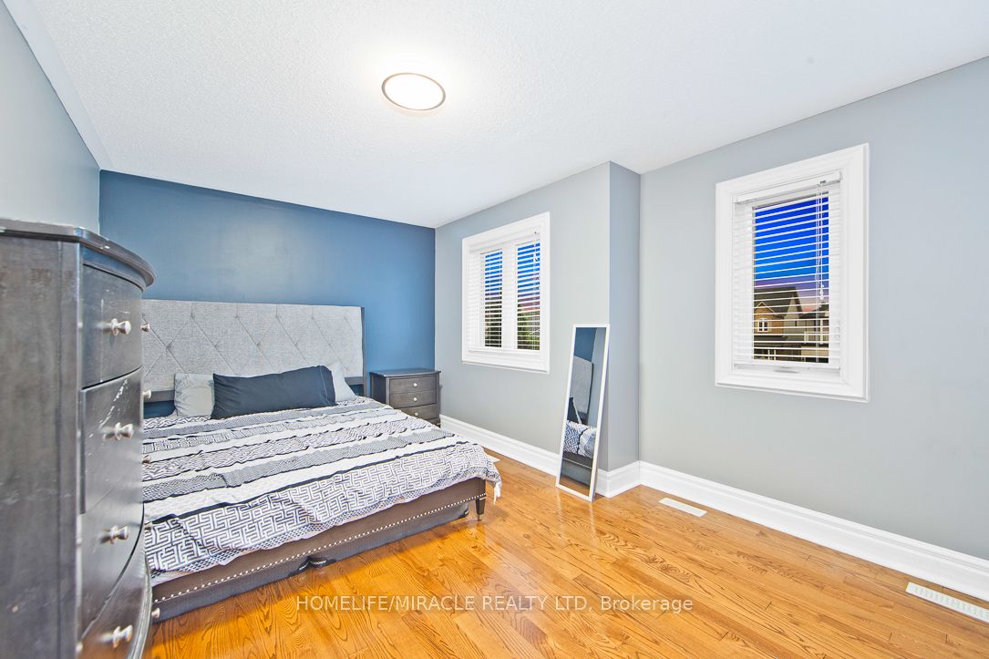 54 Sprucewood Cres