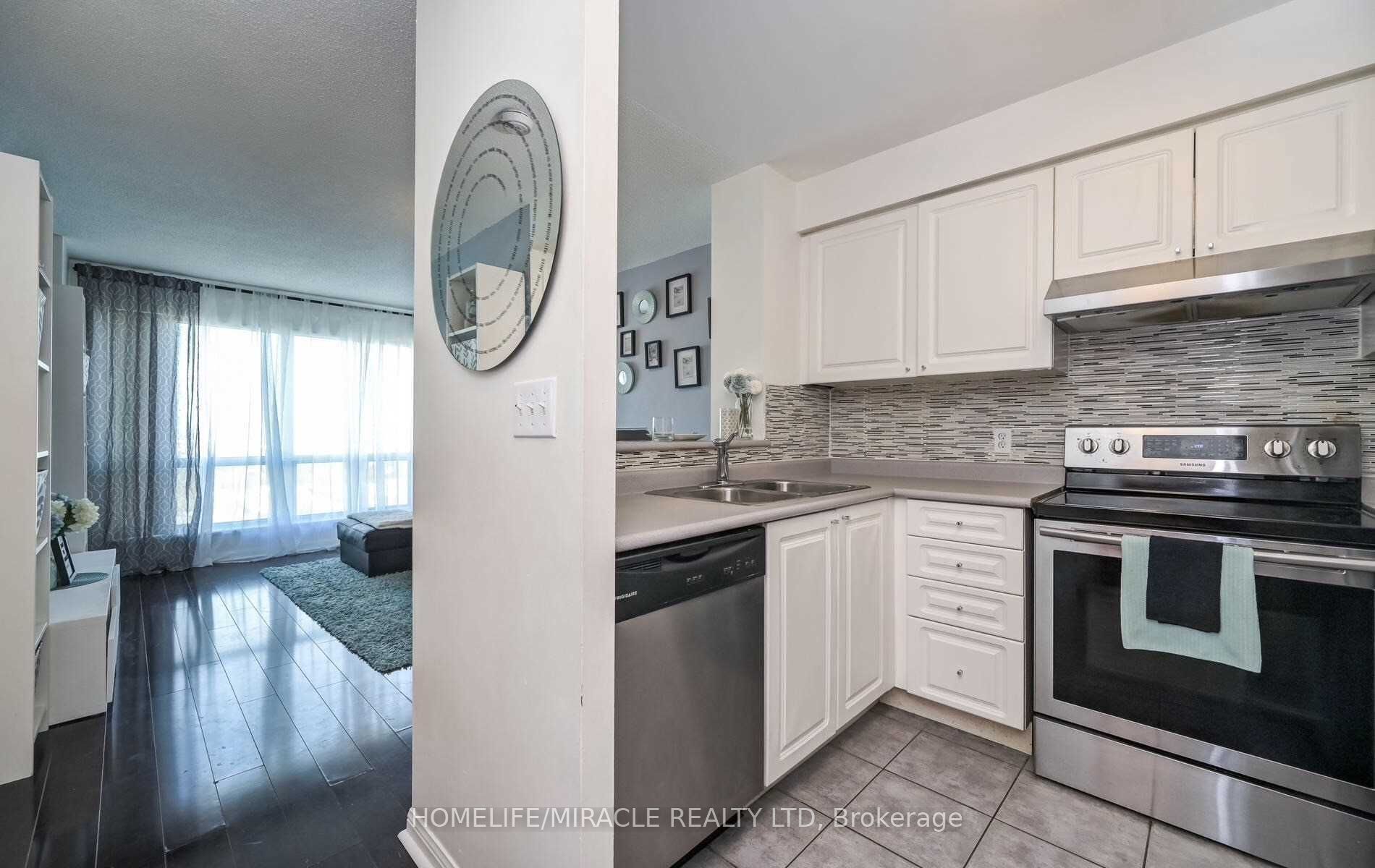 11 Lee Centre Drive, #2305
