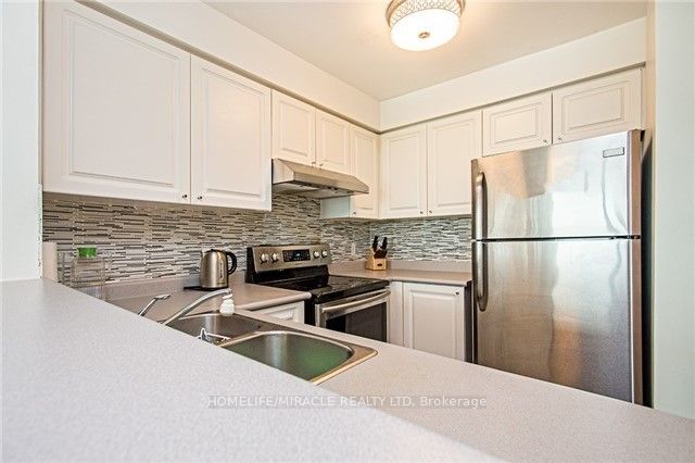 11 Lee Centre Drive, #2305