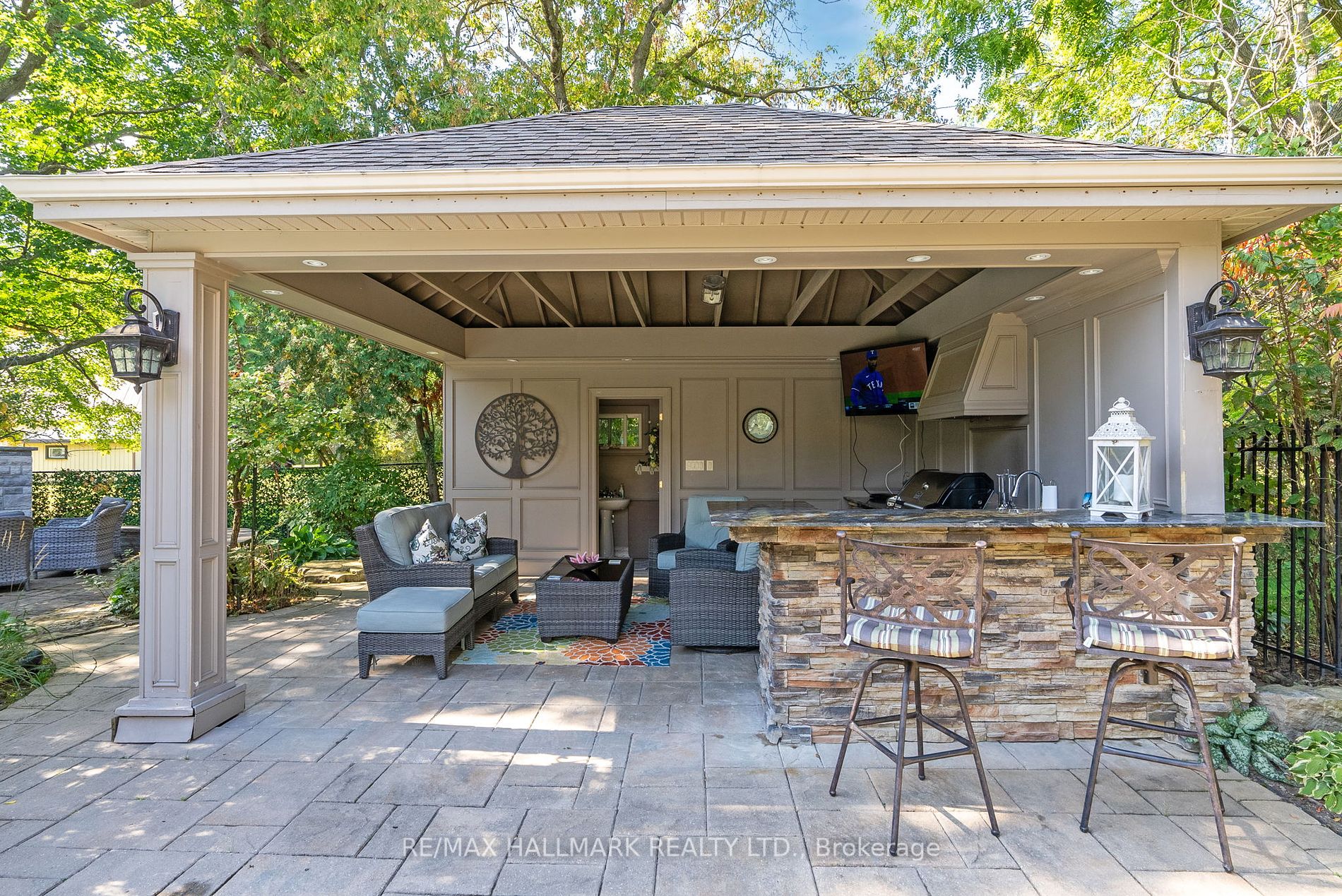 6 Wilson House Dr