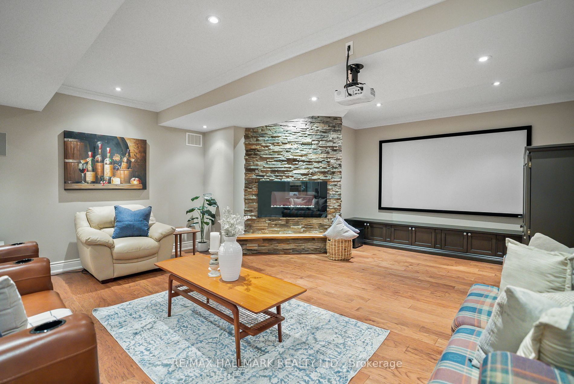 6 Wilson House Dr