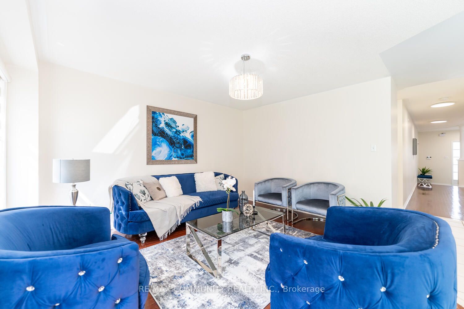 19 Thackery Dr