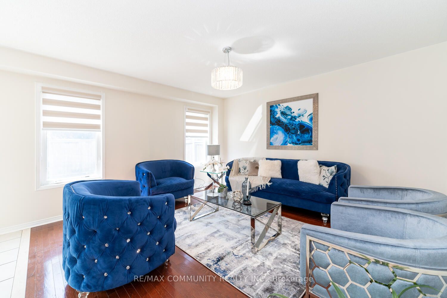 19 Thackery Dr