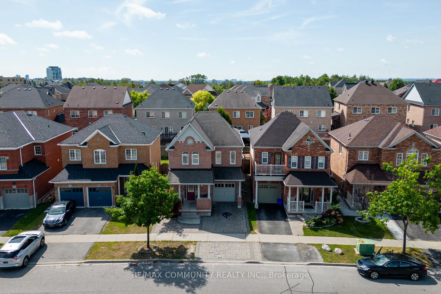 19 Thackery Dr