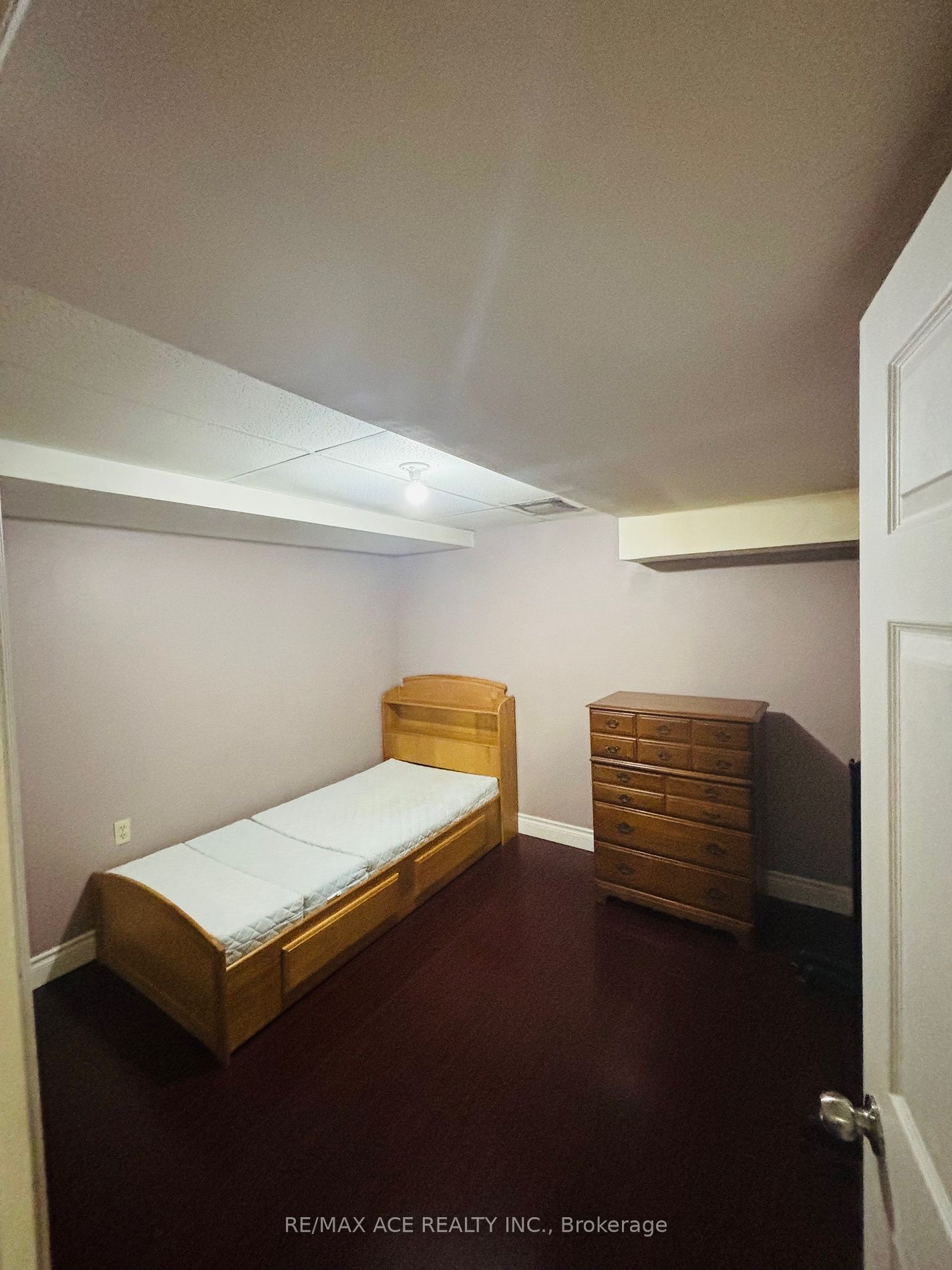 27 Valley Centre Drive, #Bsmt