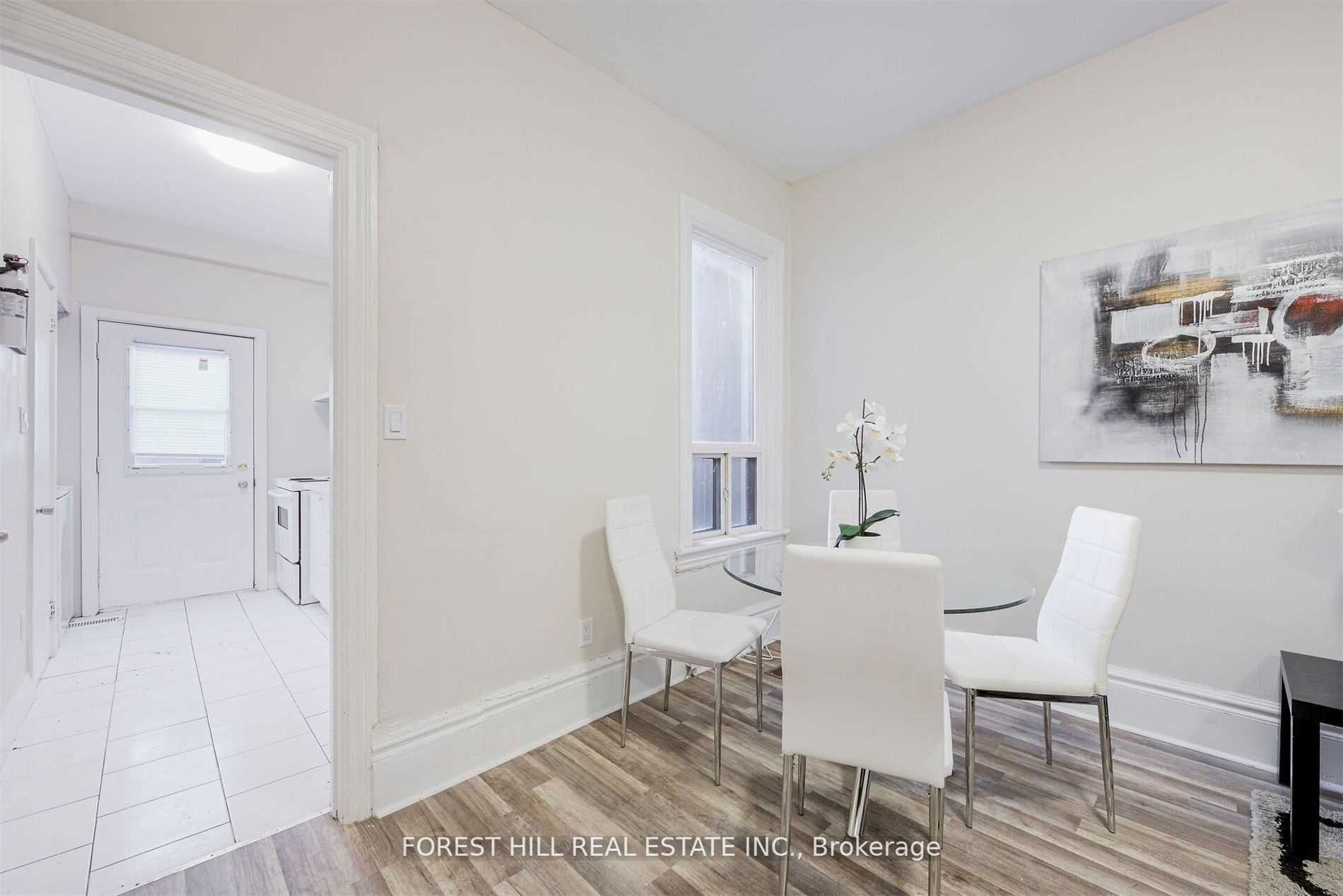 1934 Queen St E, #Upper