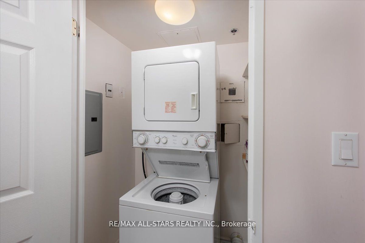 115 Bonis Ave, #413